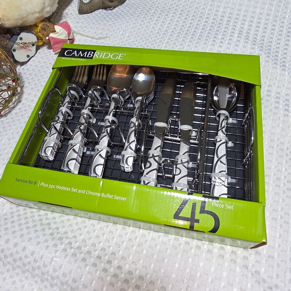 CAMBRIDGE CONQUEST SAND 45 PC STAINLESS FLATWARE SET WITH TRAY